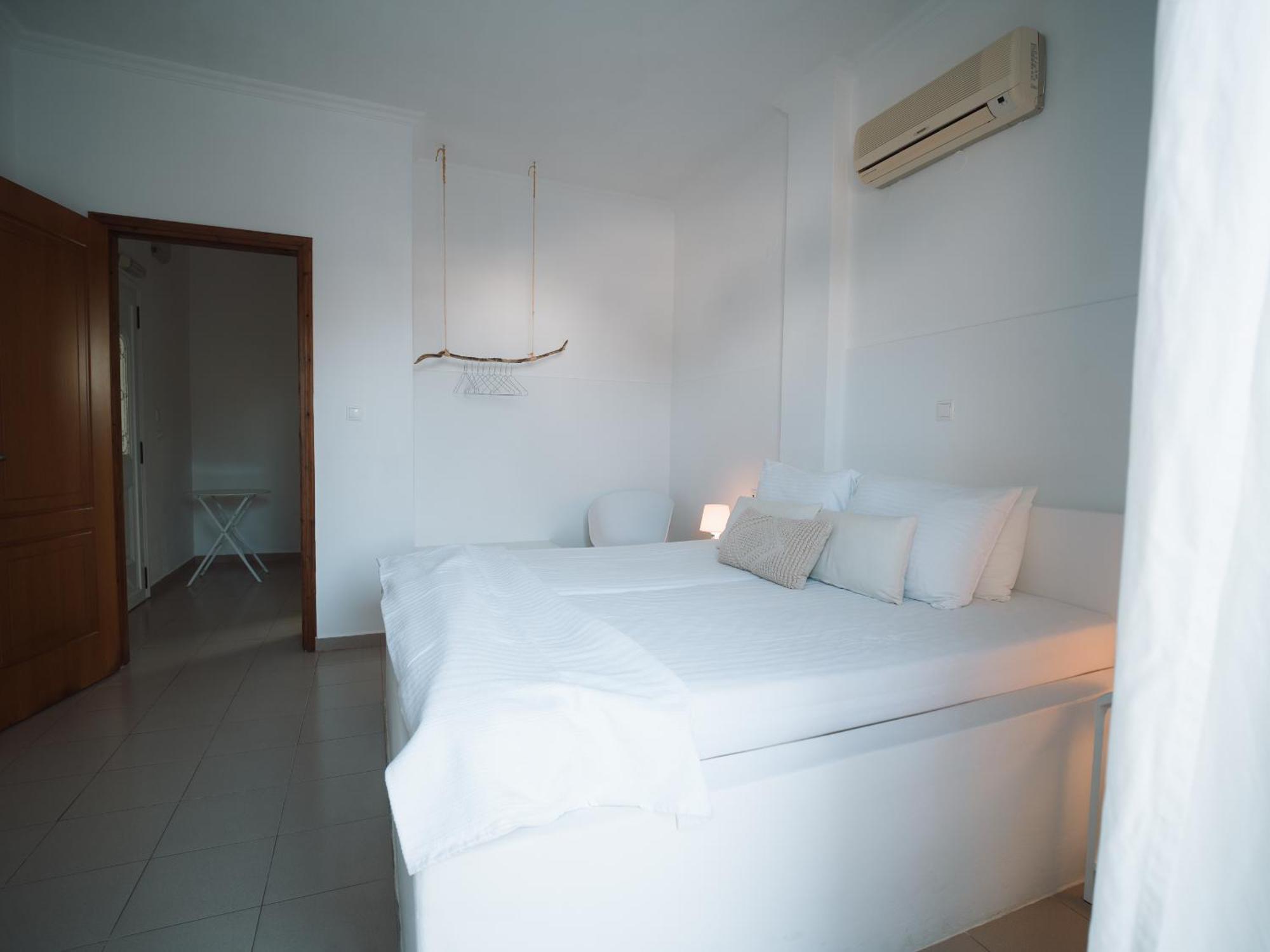 Hotel Giosifaki à Vári Extérieur photo